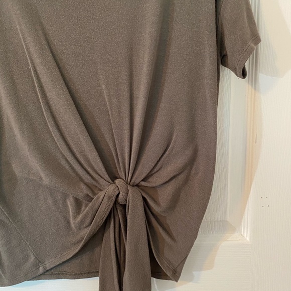 T-shirt with tie in front - Picture 2 of 4